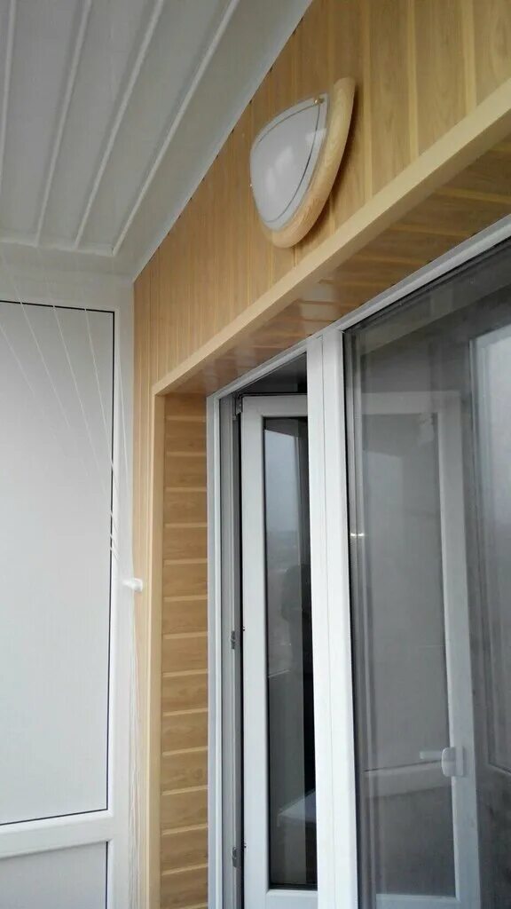 сдвижное остекление террасы. безрамное фасадное остекление. рехау панорамное остекление балкона. остекление калининград. безрамное остекление алюминий.