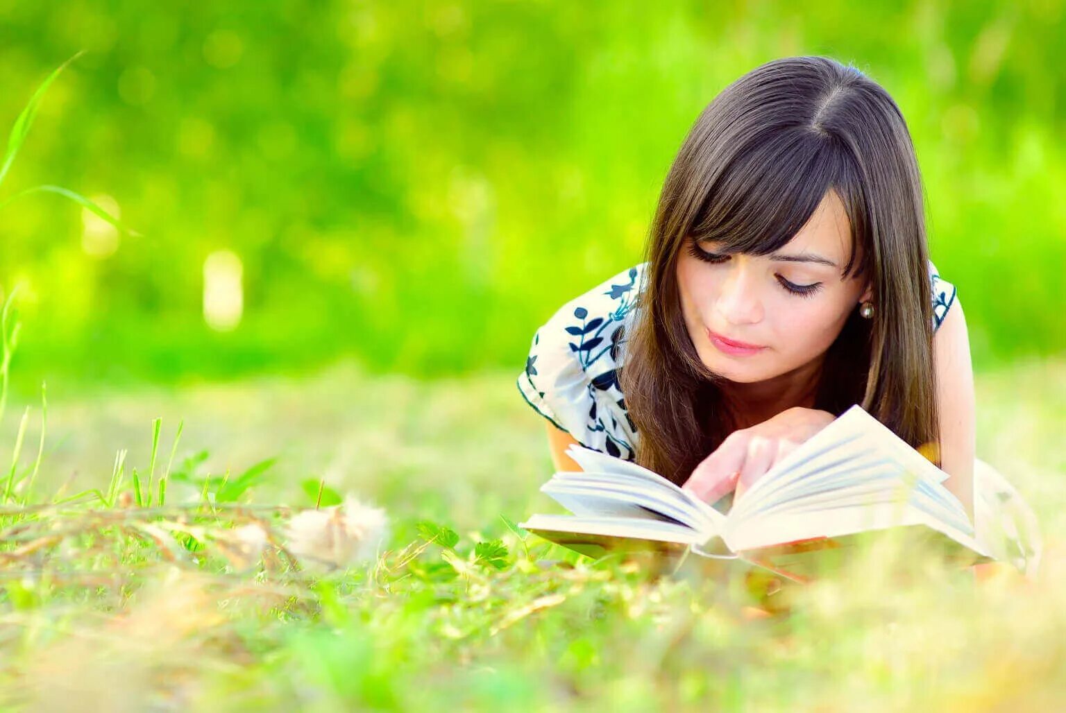 Включи книгу девочки