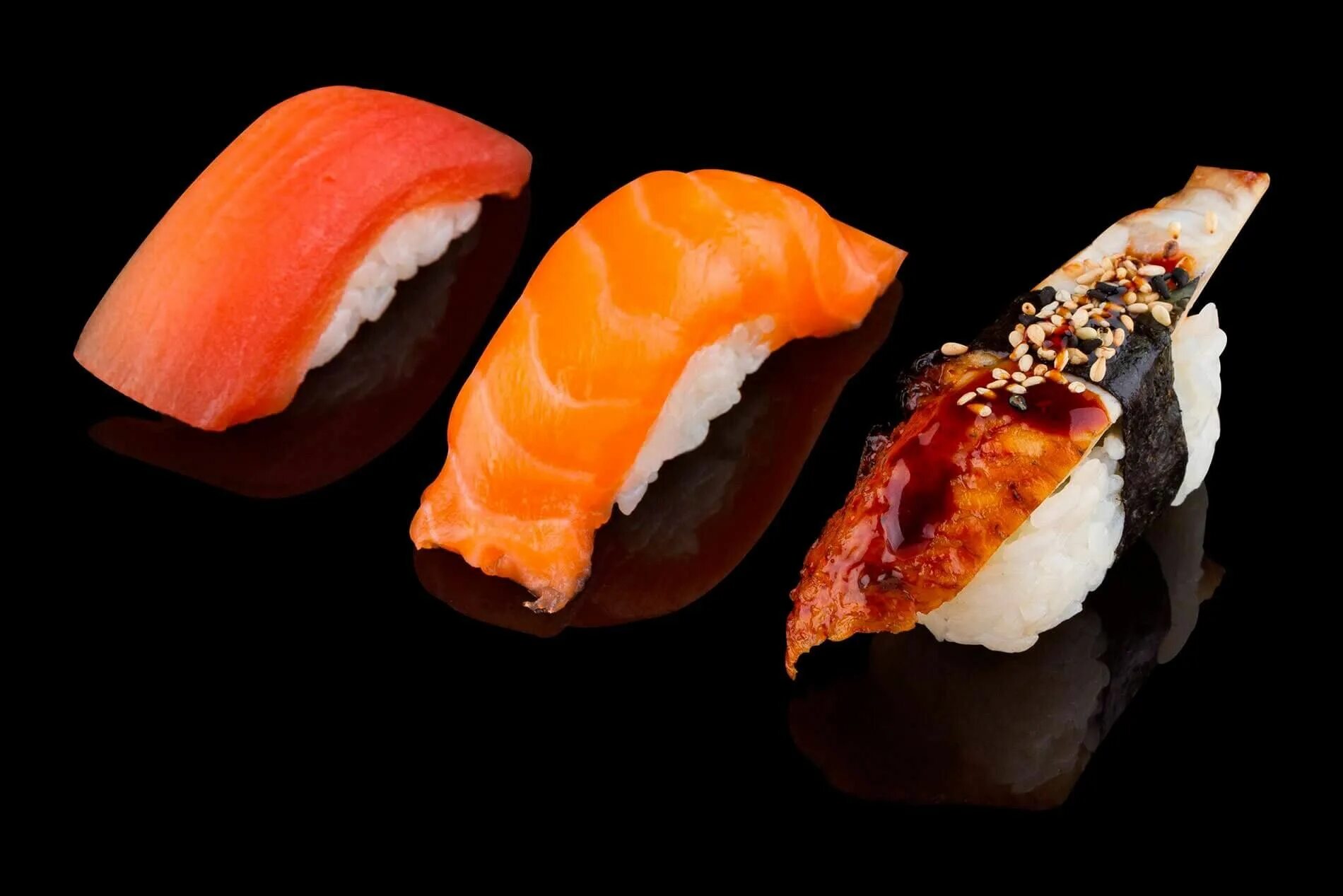 Стикс суши. Суши это япония или америка. Суши спайси лосось. Стикс суши. Суши спайси краб.