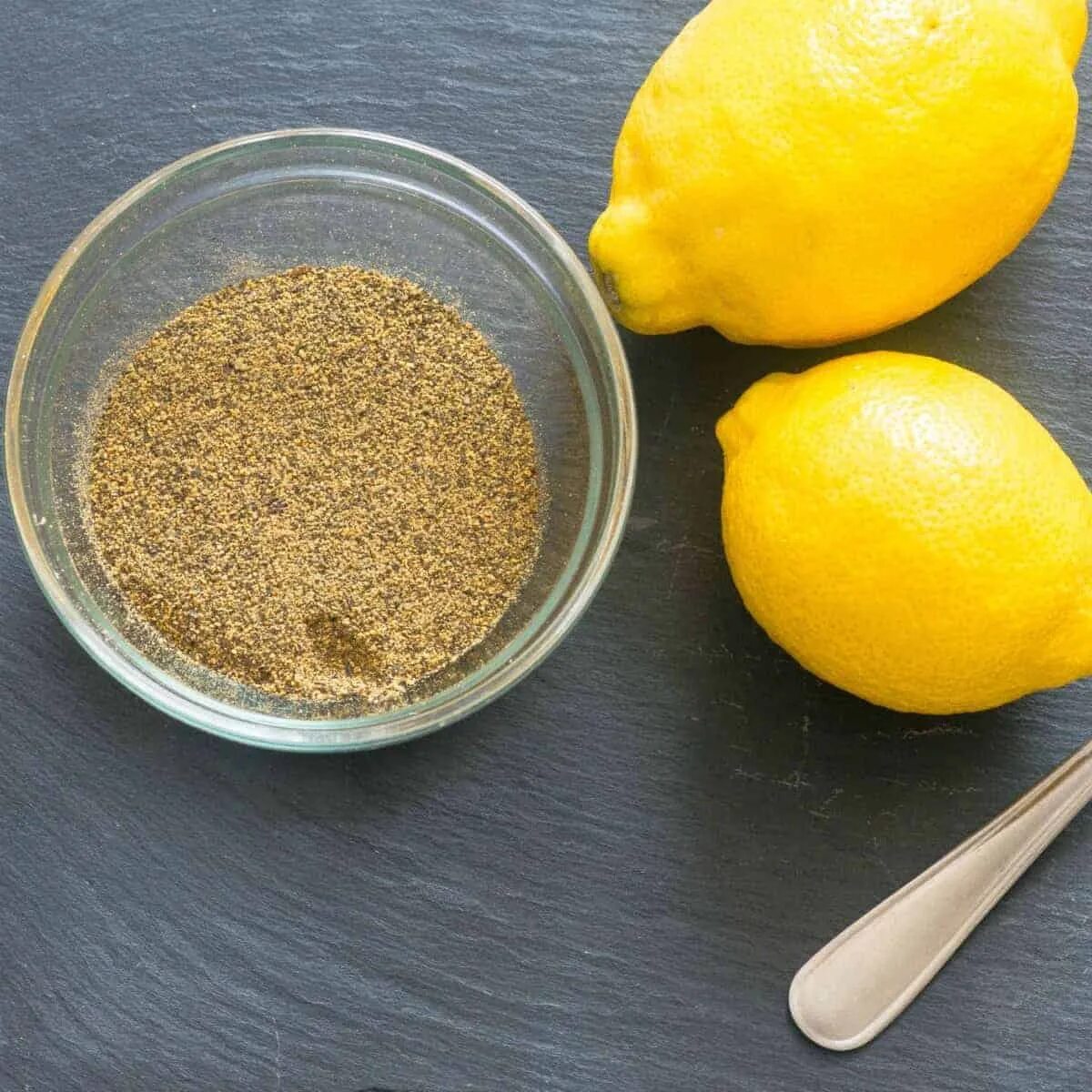 Lemon pepper. Lemon Pepper Spice. Молотый лимон. Pepper Lemon специя. Криопорошки лимон.