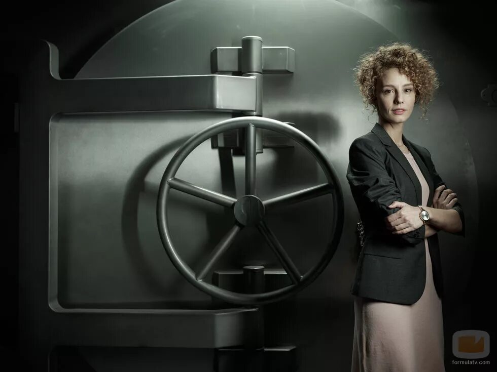 эстер асебо. эстер асебо бумажный дом. мониуа гастамьиде стокгольм. бумажный дом сериал стокгольм. стокгольм бумажный дом.