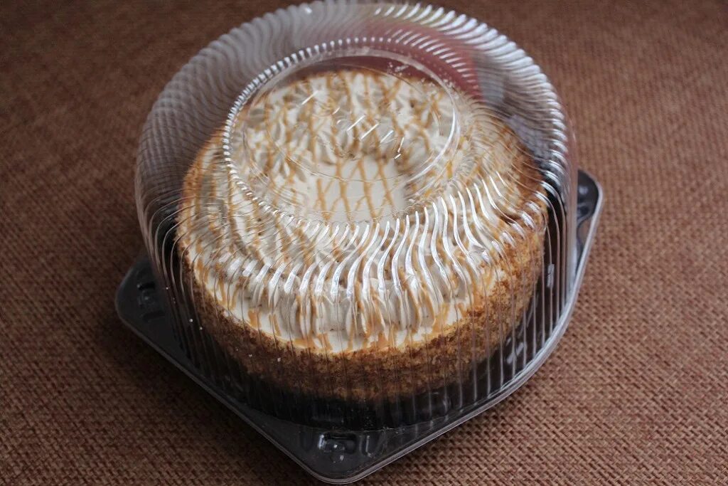 Ля крем торты. Торт крем брюле домашний. Выравниватель крема для торта. Крем блюре торт. Жидкий крем для торта.