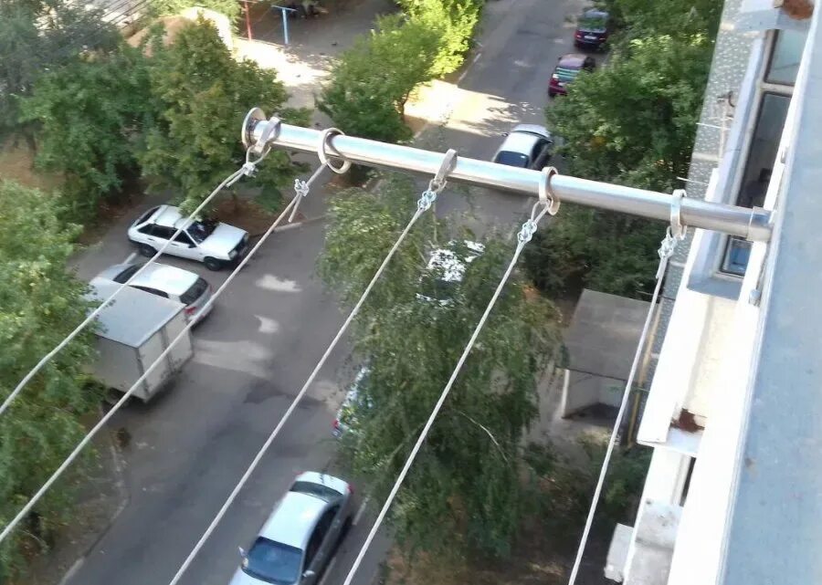 Как натянуть бельевую веревку на улице