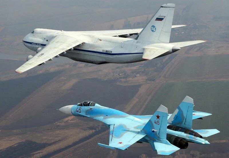 Как выглядит военный самолет в россии Experimental aircraft Su-47 "Berkut"