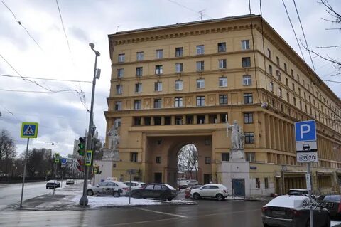 Подколокольный переулок