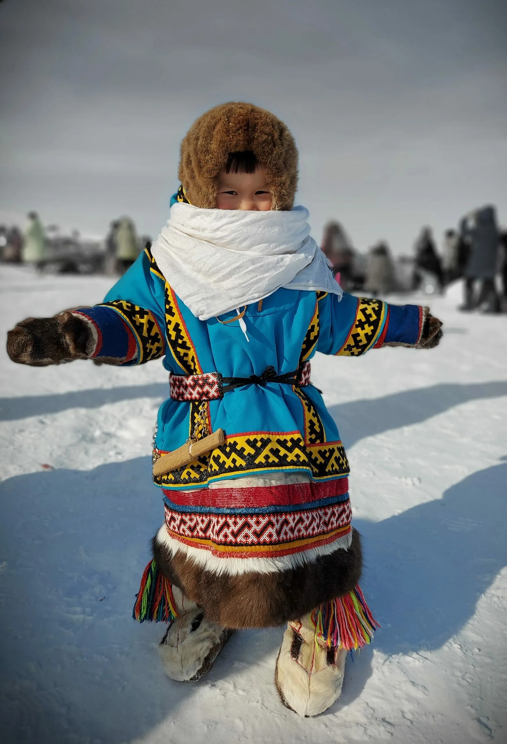 Ненцы, саамы, манси, Ханты. Ненцы Ханты манси. Национальный костюм ненцев Малица. Национальный костюм ненцев Ямала.