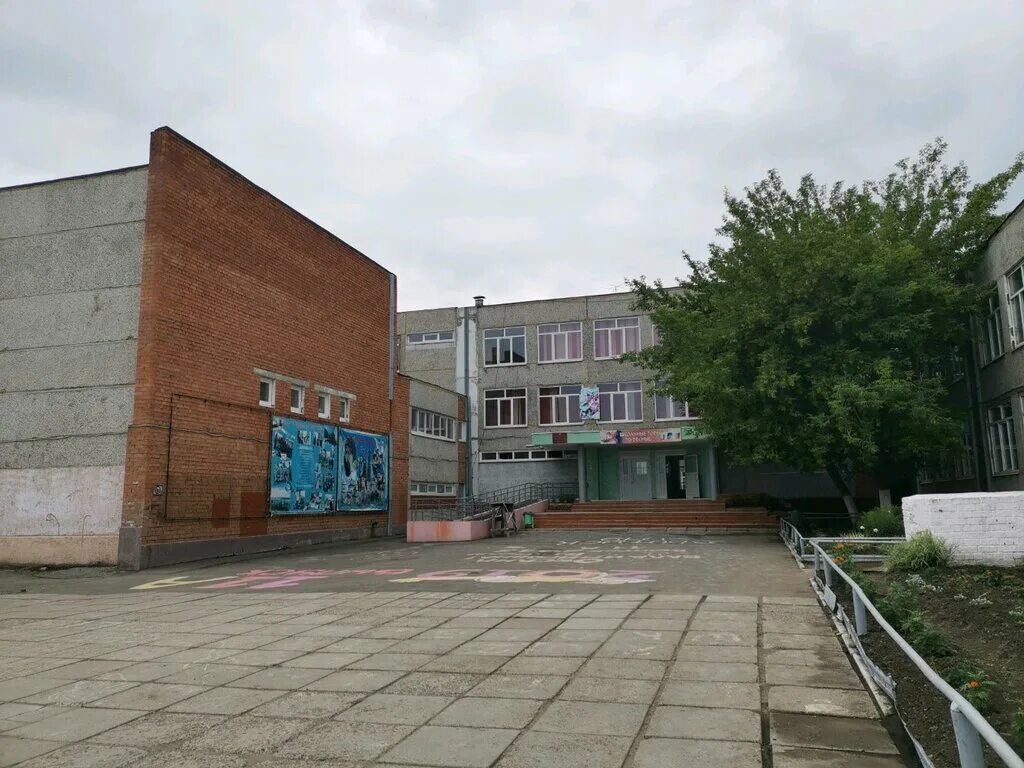 Как выглядит школа номер 22 Дмитрий Колодежный, Рубцовск, Россия, место жительства, аккаунт ВКонтакте