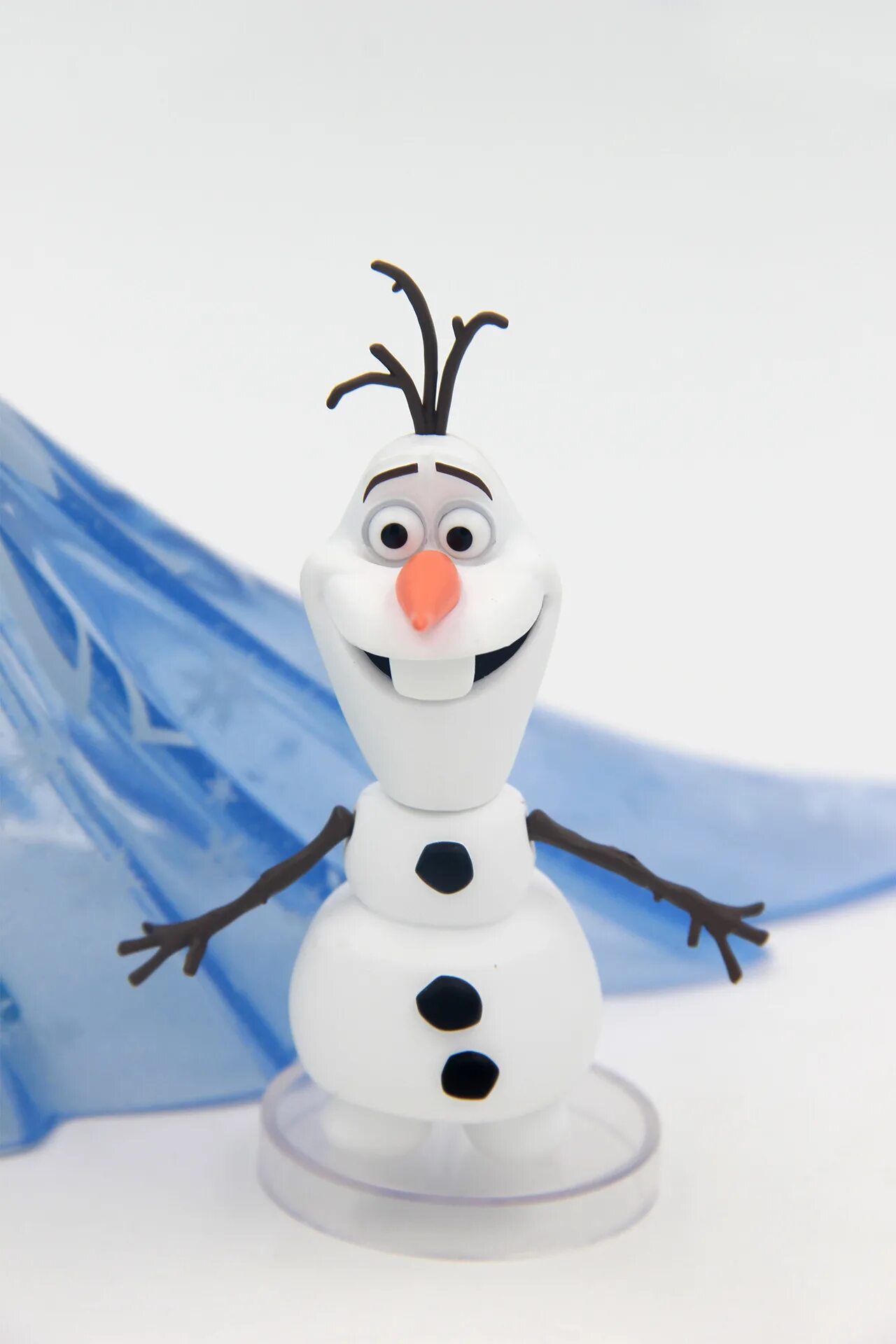 олаф из папье маше. снеговик из холодного сердца сделать своими руками. олаф из пластилина. снеговик олаф из фетра. паперкрафт снеговик олаф.