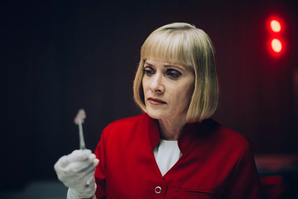 Теле рецензия. Барбара Крэмптон. Барбара Крэмптон Barbara Crampton. Барбара Крэмптон извне 1986.