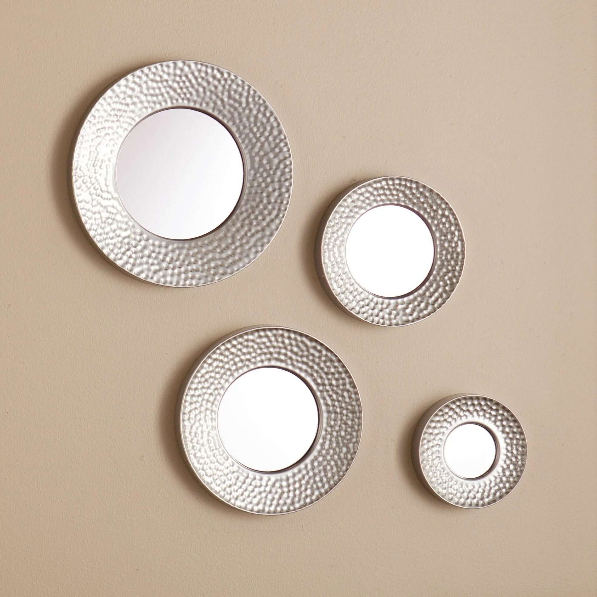 Mirror set