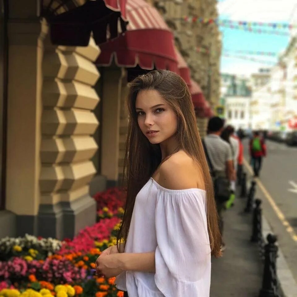 Девушка юля. Юля красивая девушка. Девочка юля. Красивое лицо девушки фото. Девушка 13.