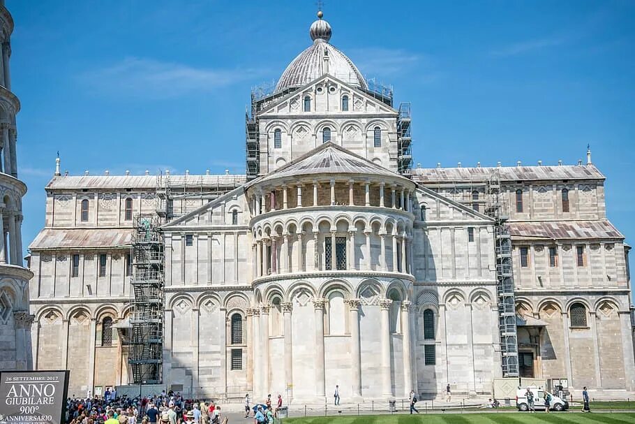 Базилик храм. Базилика сакре-кёр в париже. Базилика санта-кроче, италия. Базилик храм. Базилик храм.