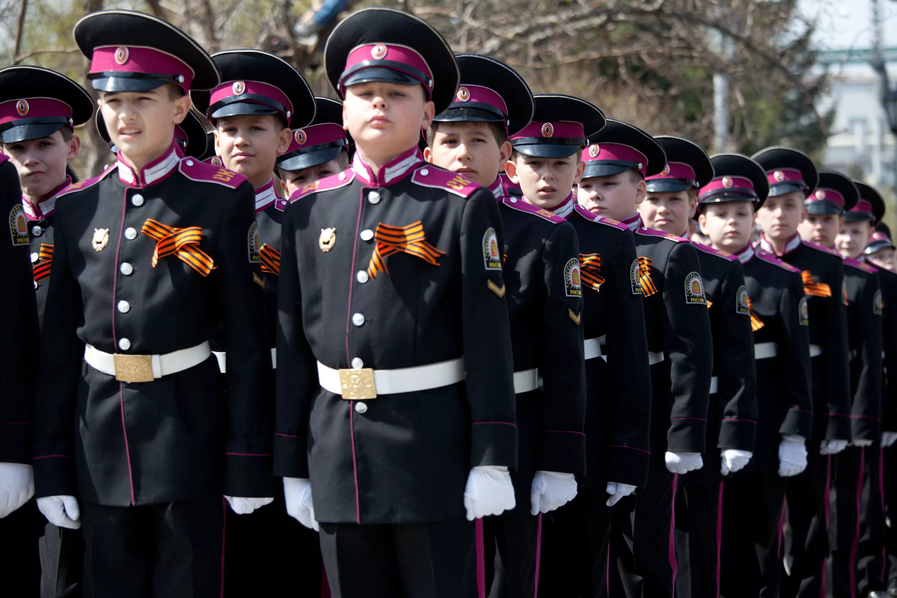 Детские военные школы. Кадеты Суворовского училища Новосибирск. Кадетская школа и кадетское училище. Кадетская школа в Новосибирске для мальчиков. Тюменское Суворовское училище.