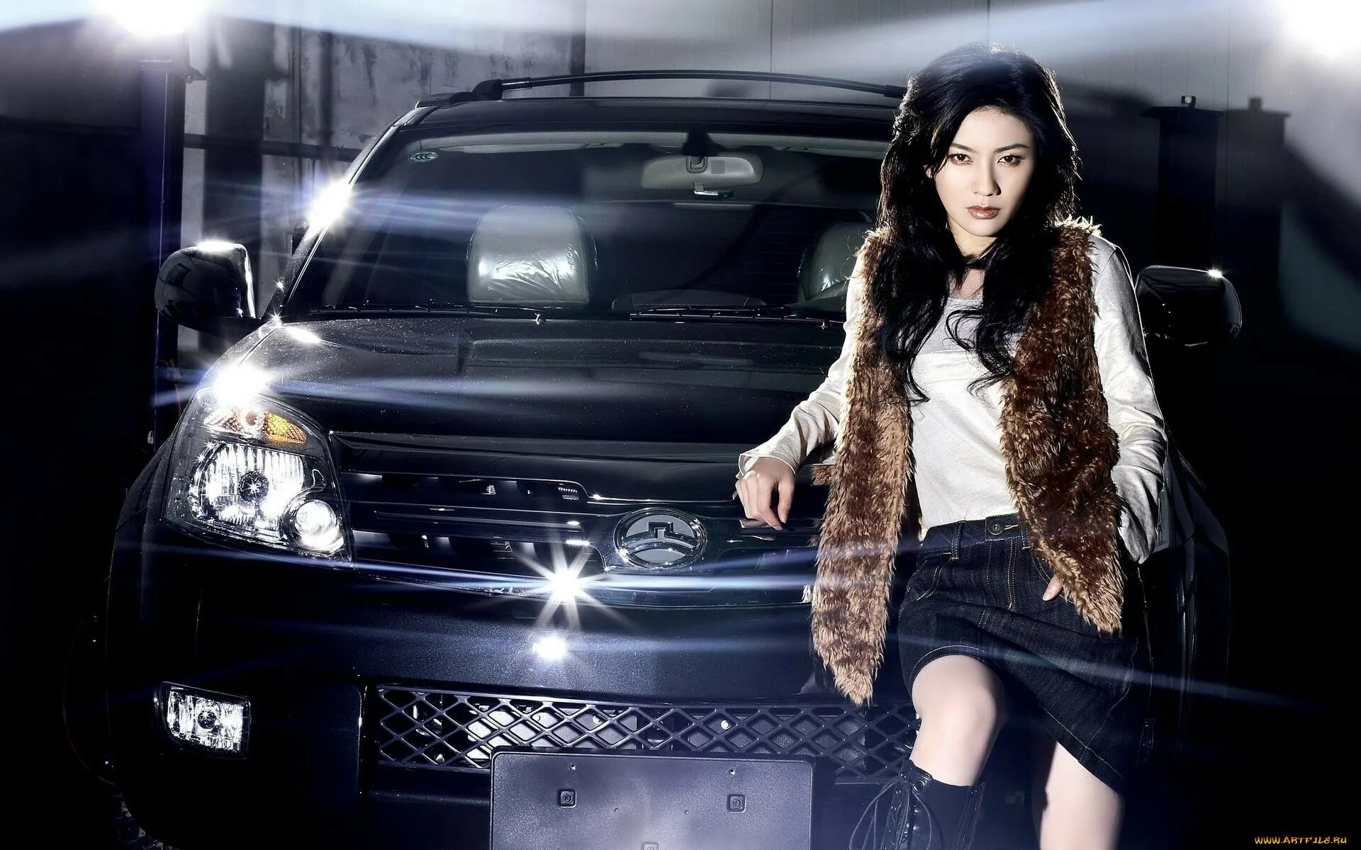 Компания подростков ночью. Девочка ночь распил. Девочка ночь распил. Девушка в темноте. Девушка ночью в городе.