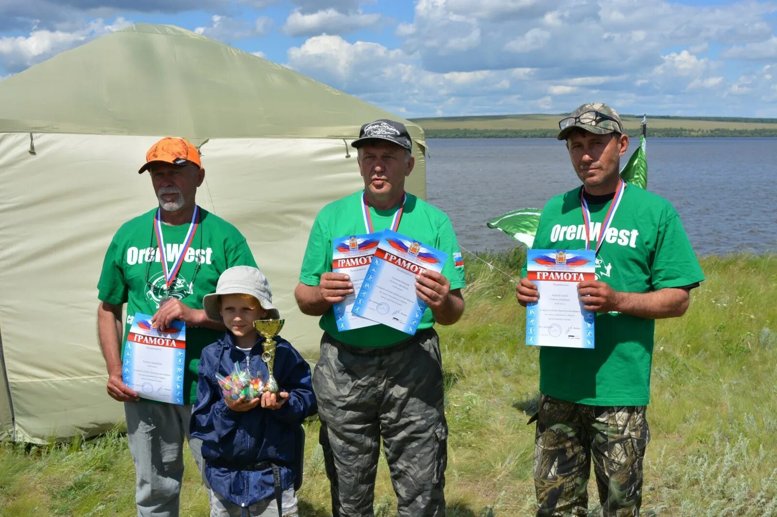 Сайт сорочинского водохранилища оренбургской области. Сорочинское водохранилище. Сорочинское водохранилище Оренбургской области. Мастер-класс по спиннингу. Соревнования по спиннингу с берега лого.