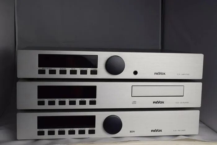 Revox s22 CD Player. Revox s25 s26 s22. Усилитель Revox a25. Тюнер Revox s26.