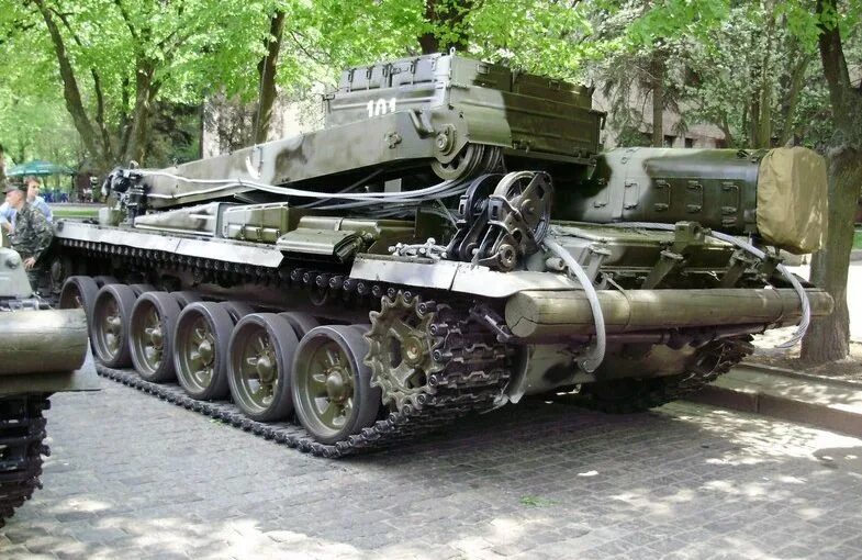 Брэм-1. Танковый тягач т72. Тягач на базе танка т-72. Брэм т-55.
