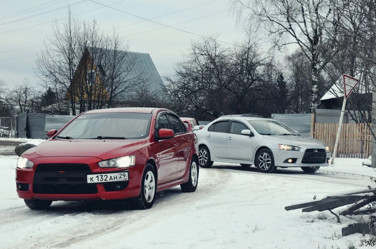 Мицубиси ярославль. Mitsubishi Lancer 10 номер сбоку. Лансер 10 номер сбоку. Mitsubishi Lancer с номерами сбоку. Лансер 10 красный.