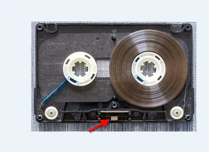 Аудиокассеты мк 90. Компакт кассета basf. Кассета внутри. Sony c-60 compact cassette. Кассеты 80 90.