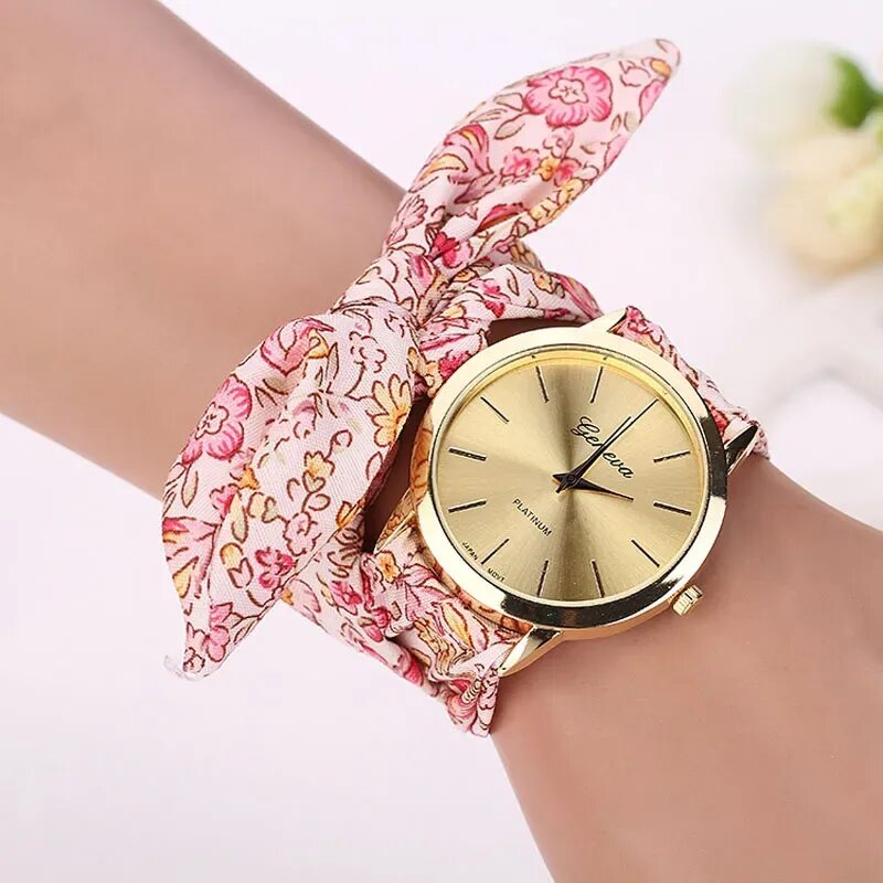 Открыть женские часы. Наручные часы фэшион кварц. Часы наручные женские 32721. Yi Xiang Quartz часы женские. Часы с браслетом женские.