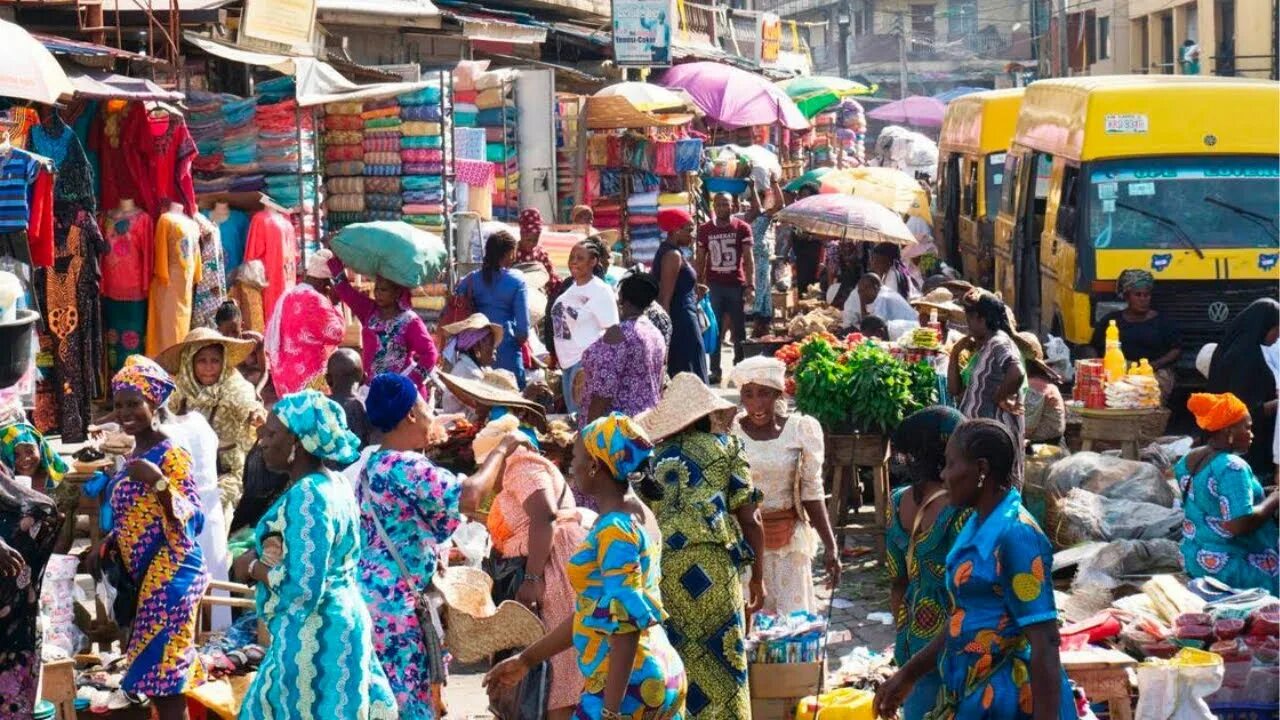 Nigeria столица абуджа. Рынок в нигерии. Столица нигера ниамей. Базары в лагосе. Нигерия богатая страна.