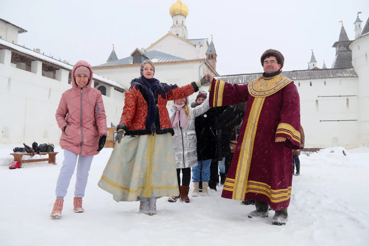 Масленица в ростове великом. Масленица. Встречаем Масленицу. Проводы зимы. Проводы Масленицы.