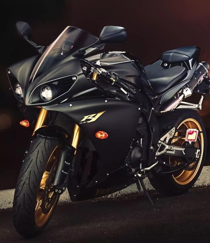 Картинка черный мотоцикл. Yamaha r6. Спортбайк ямаха кавасаки. Yamaha yzf-r1. Спорт мотоцикл кавасаки.