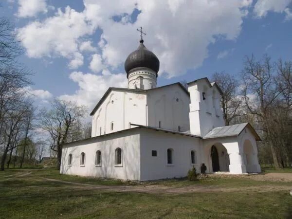 Город гдов псковская область. Гдовский кремль. Гдов псковская область достопримечательности. Гдов псковская область достопримечательности. Гдовский кремль гдов.