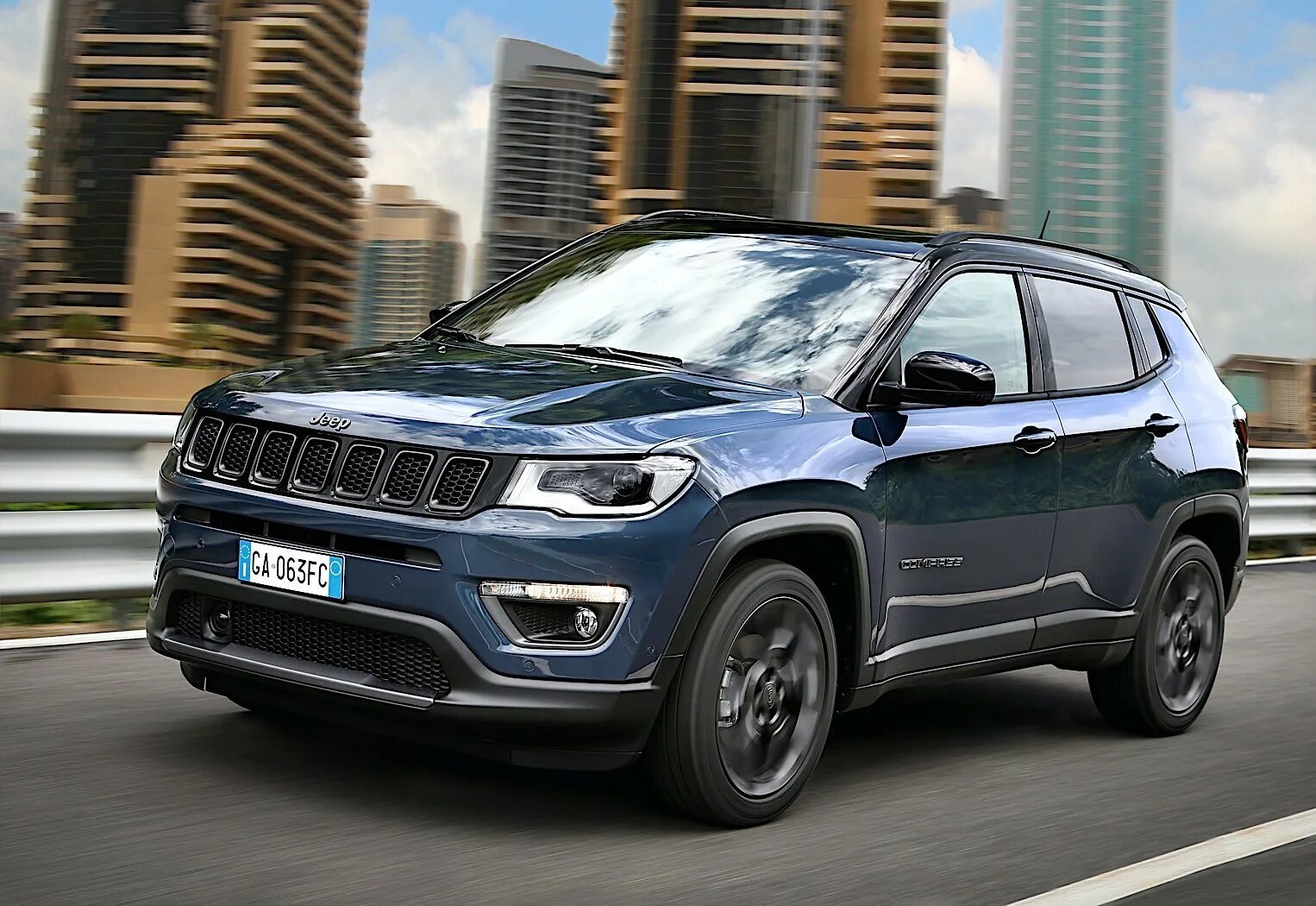 Новый фиат джип 2017. Кроссовер jeep cherokee. Внедорожники митсубиси аутлендер. Jeep compass 2017 preço. Jeep compass 2020 white.