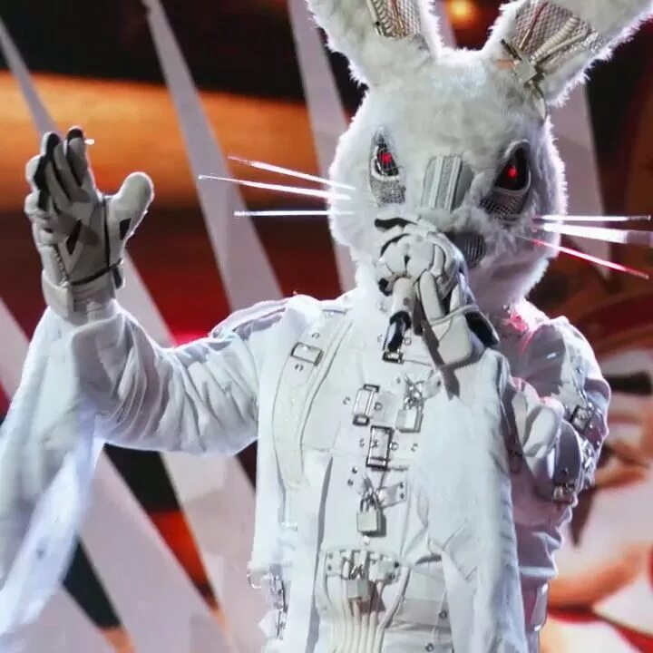 Singing rabbit. The masked Singer заяц. Шоу маска кролик.
