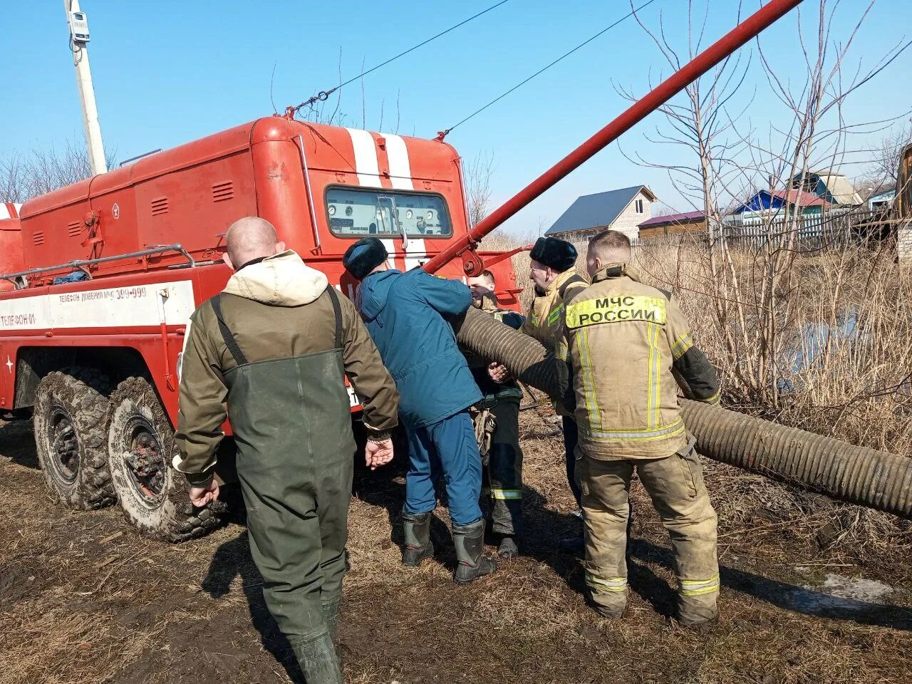 Последние новости в ульяновске на сегодня. Спасатели фото. Паводок. Защита от паводковых вод. Рассказали о паводковой ситуации.