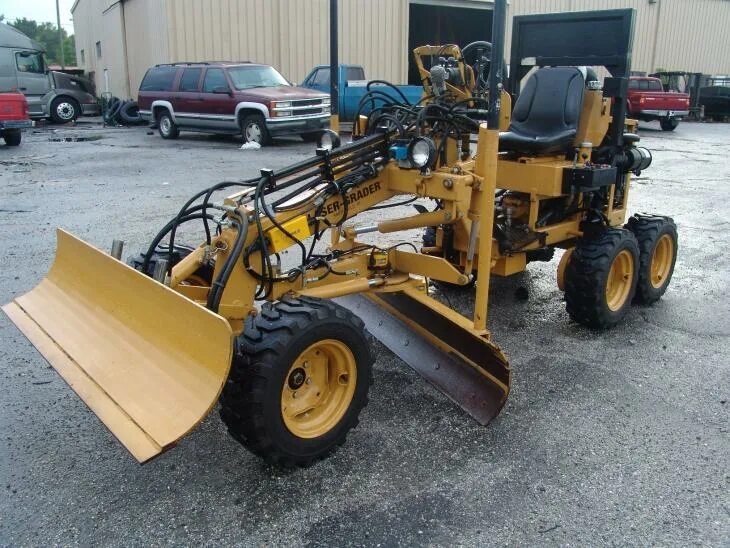 Мини грейдер. Автогрейдер laser-grader 106-6wd. автогрейдер laser-grader 106-6wd, 2007 г.в. мини грейдер laser grader lg 106-p-ce. японский мини грейдер.