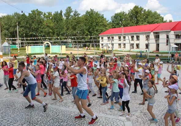 Детский лагерь звездный отзывы. Лагерь звездный башарово. Лагерь звёздный свердловская. Пионерский лагерь звездный пермь. Лагерь звездный выкса.