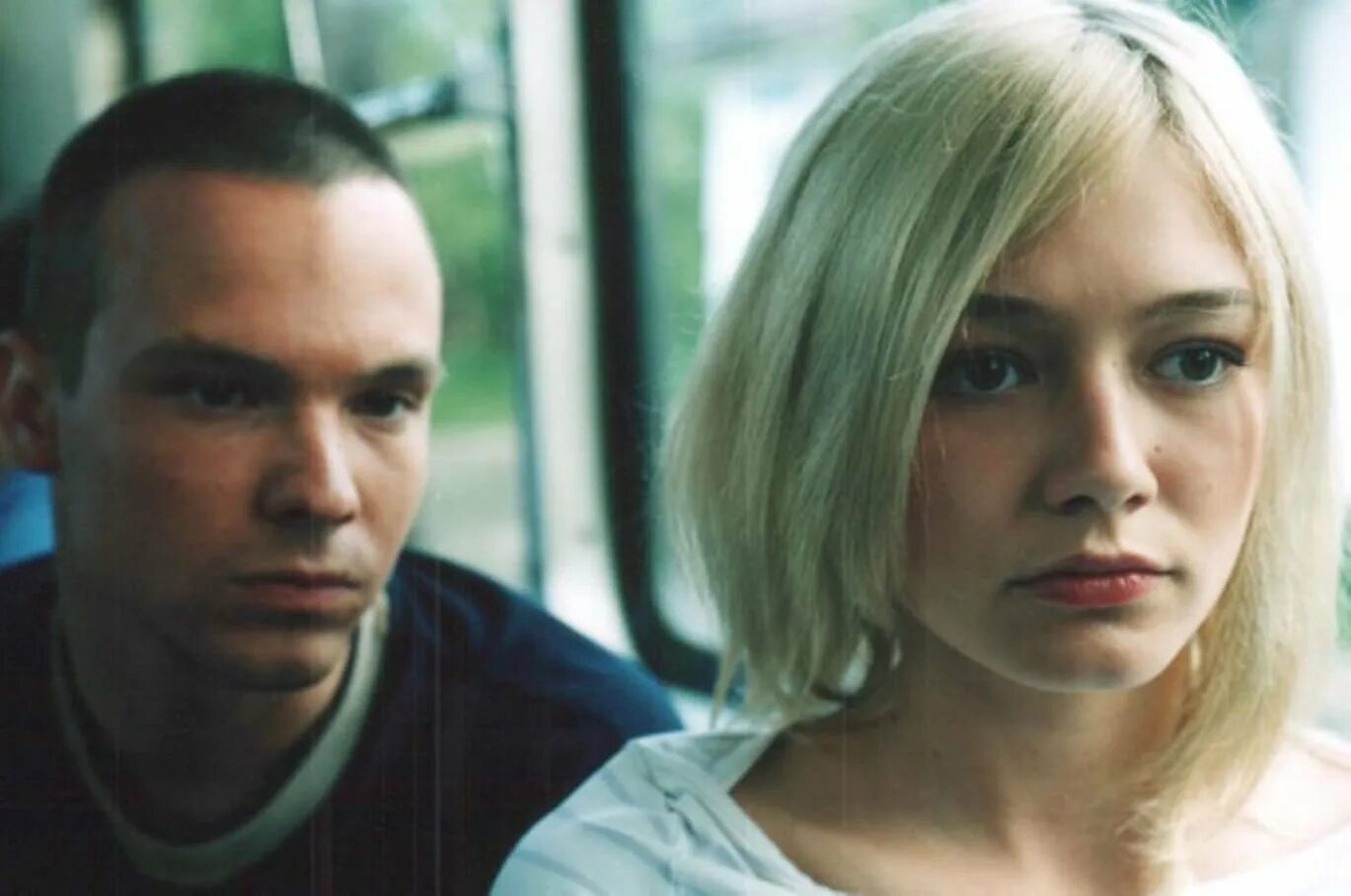 Напуганная Оксана Акиньшина В Лифчике – Игры Мотыльков (2004)