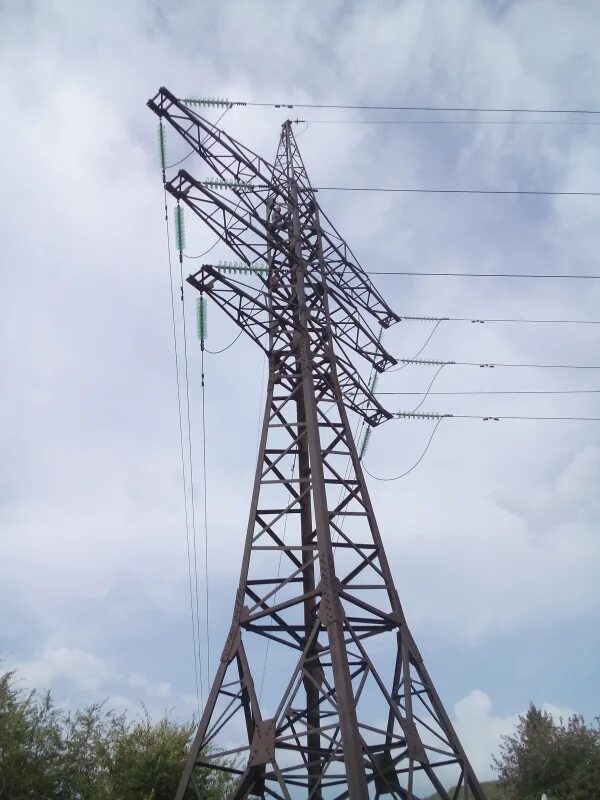 Лэп инфографика. Электроэнергетика москвы. Линии электропередач. Энергетики украина. Подача электроэнергии в ленинском районе саратова.