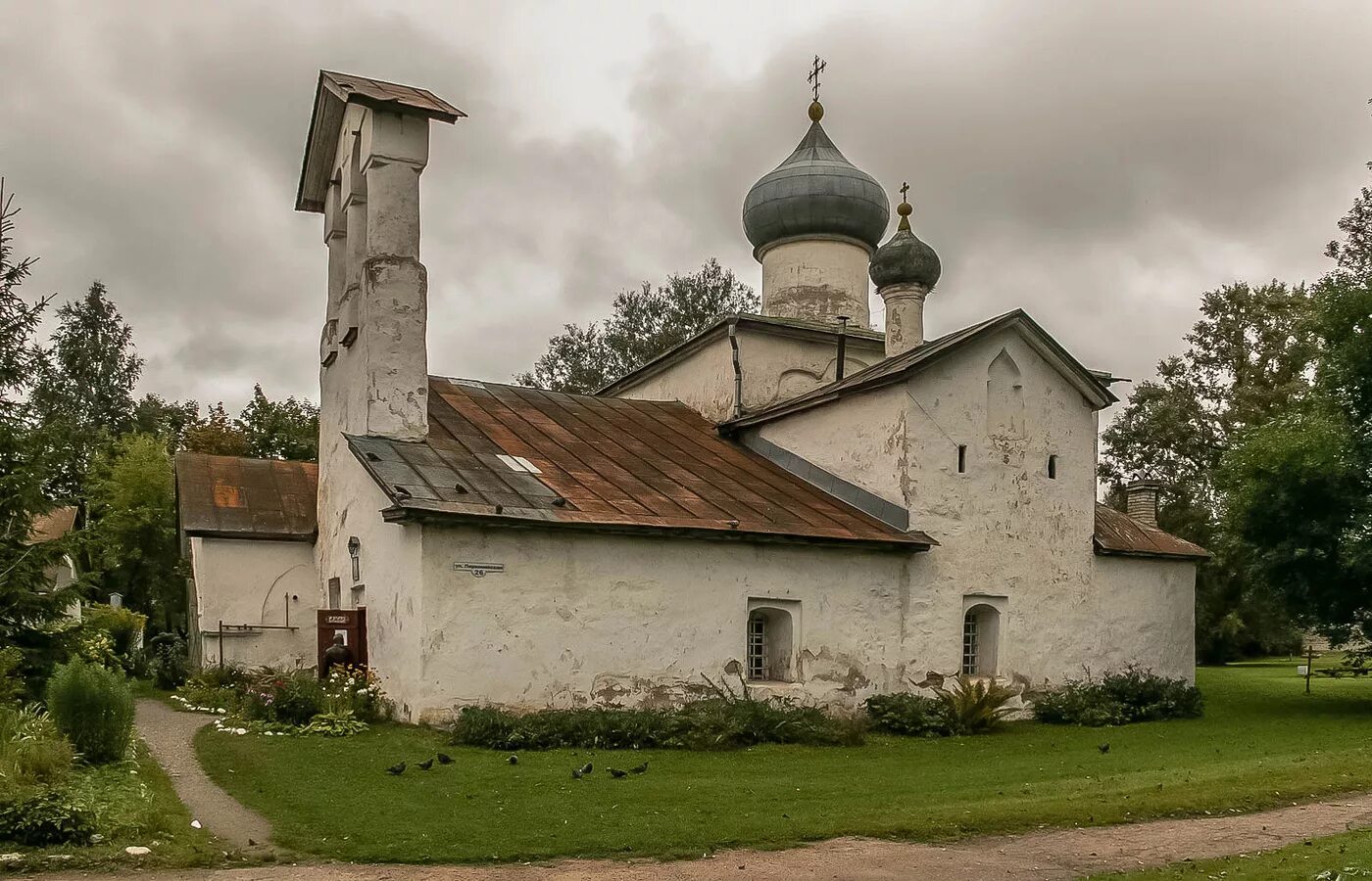 Климентовская церковь псков. Церкви пскова. Псковские церкви фото. Храм николы со усохи псков. Церковь воскресения со стадища псков звонница.