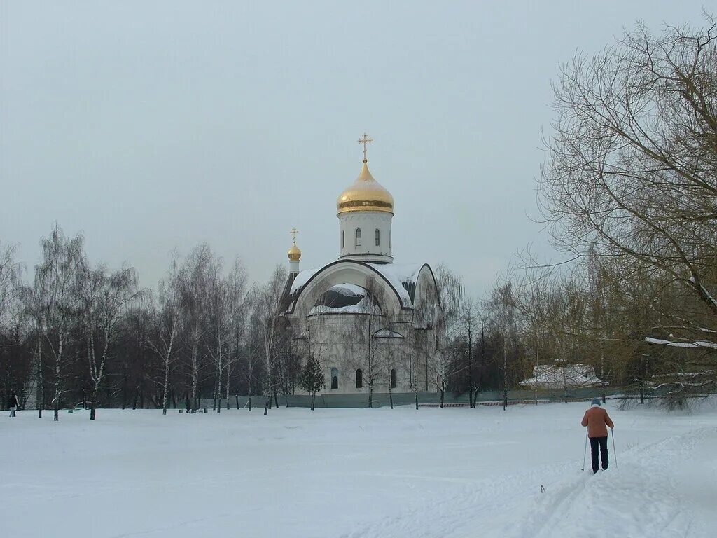 Храм Ефросиньи Московской Нахимовский. Храм Евфросинии Московской на Нахимовском проспекте сайт. Сквер Евфросинии Московской. Храм Ефросиньи Московской зимой.