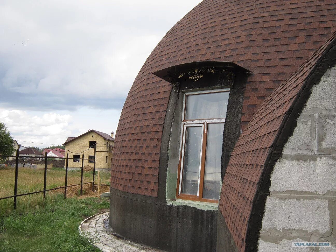 Кирпичные круглые дома