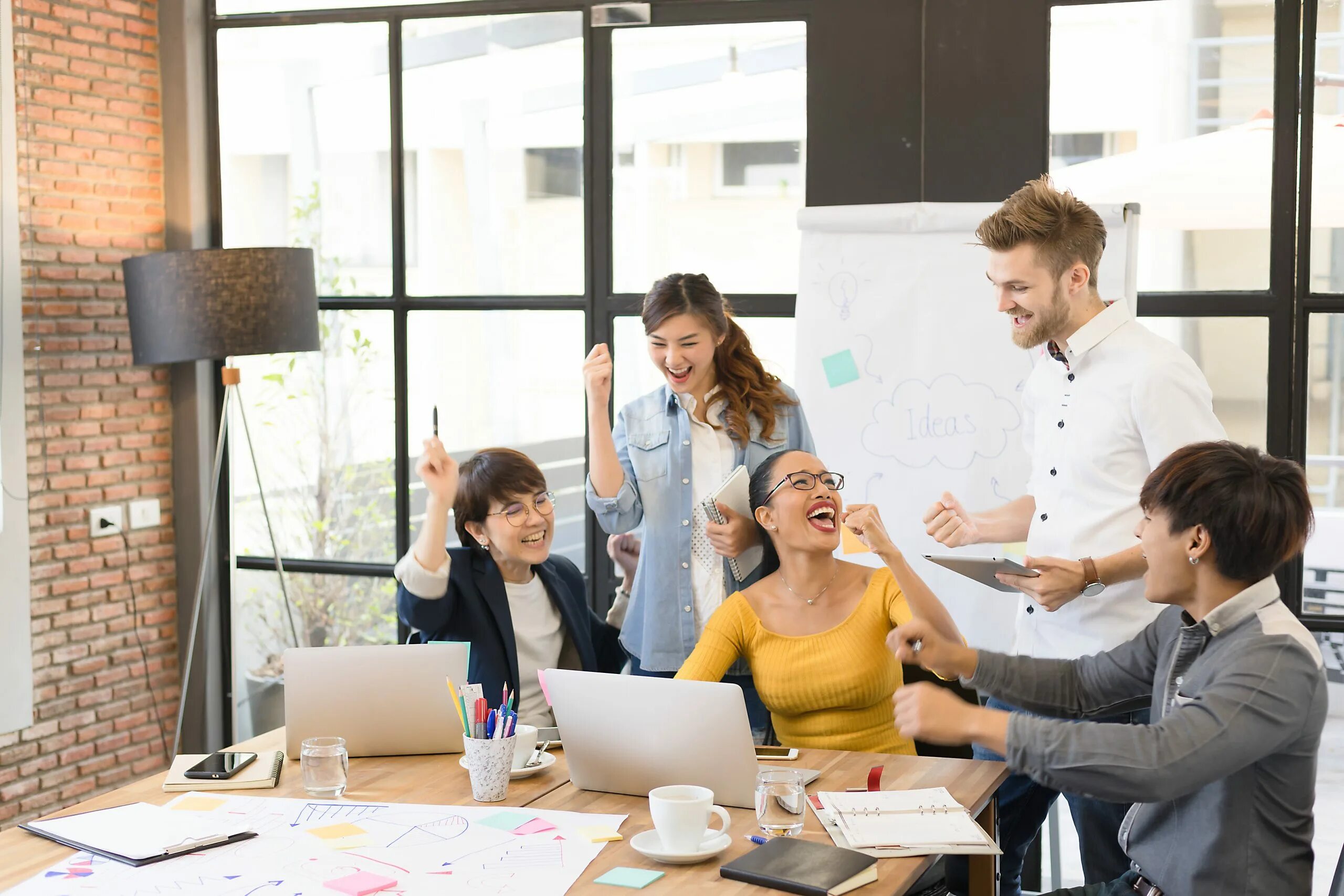 Метрополитен вакансии. Учитель английского языка. Метрополитен приглашает на работу. Делопроизводитель. Билетный кассир в метрополитене в москве.