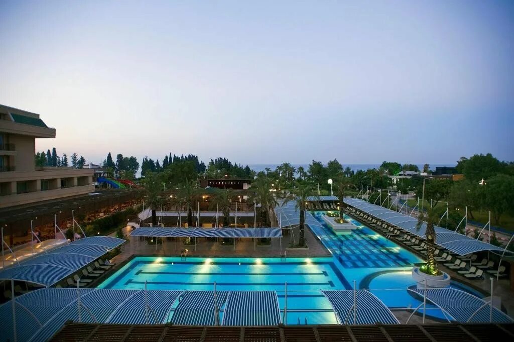 Кристал аура бич турция кемер. Crystal de luxe resort&spa 5*. Отель кристалл де люкс кемер турция. Кристал ватерворлд резорт спа 5. Crystal de luxe 5 кемер.
