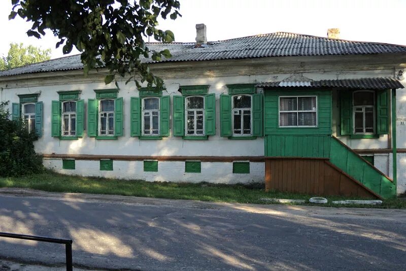 Брянская область, новозыбков г, коммунистическая ул, 29. Архитектурные старинные здания новозыбкова. Дом певзнера новозыбков. Улица коммунистическая новозыбков. Новозыбков коммунистическая.