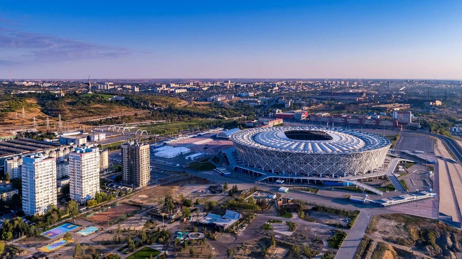 Фотографии 2023. Волгоград Арена с высоты. Город Волгоград 2022. Волгоград Арена 4к. Волгоград 2022 город с высоты.