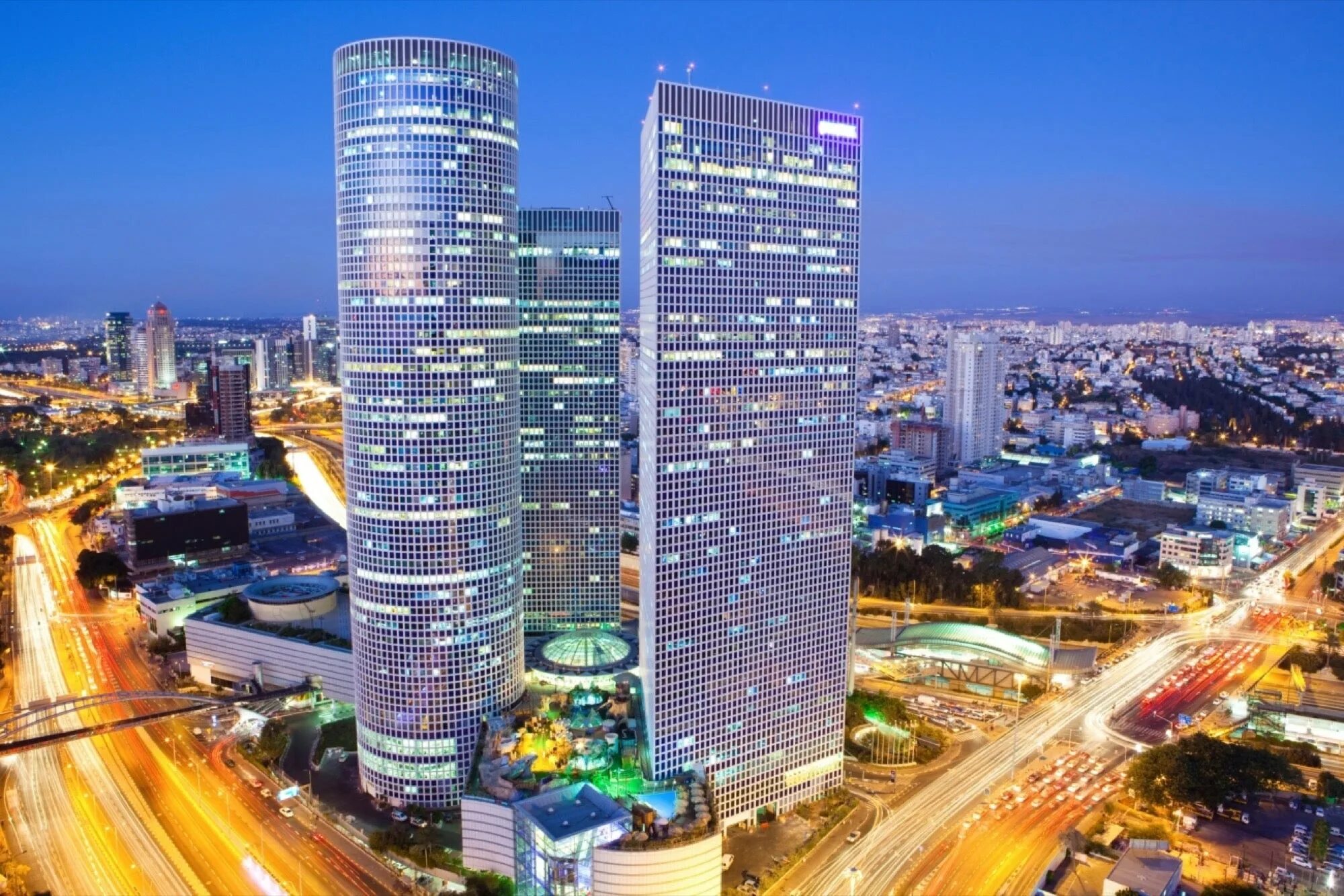 Башне тель. Тель-авив башни. Небоскребы в тель авиве. Башне тель. Здание toha tel aviv.