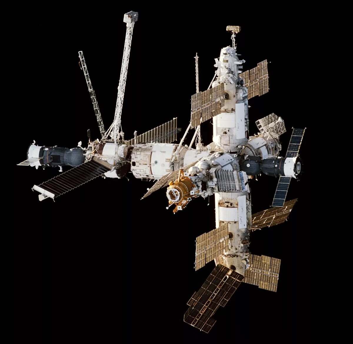 Mir schon. Советская станция мир. Космическая станция «мир» (20.02.1986-16.03.2001). Космическая орбитальная станция мир. Орбитальная станция мир 1986 года.