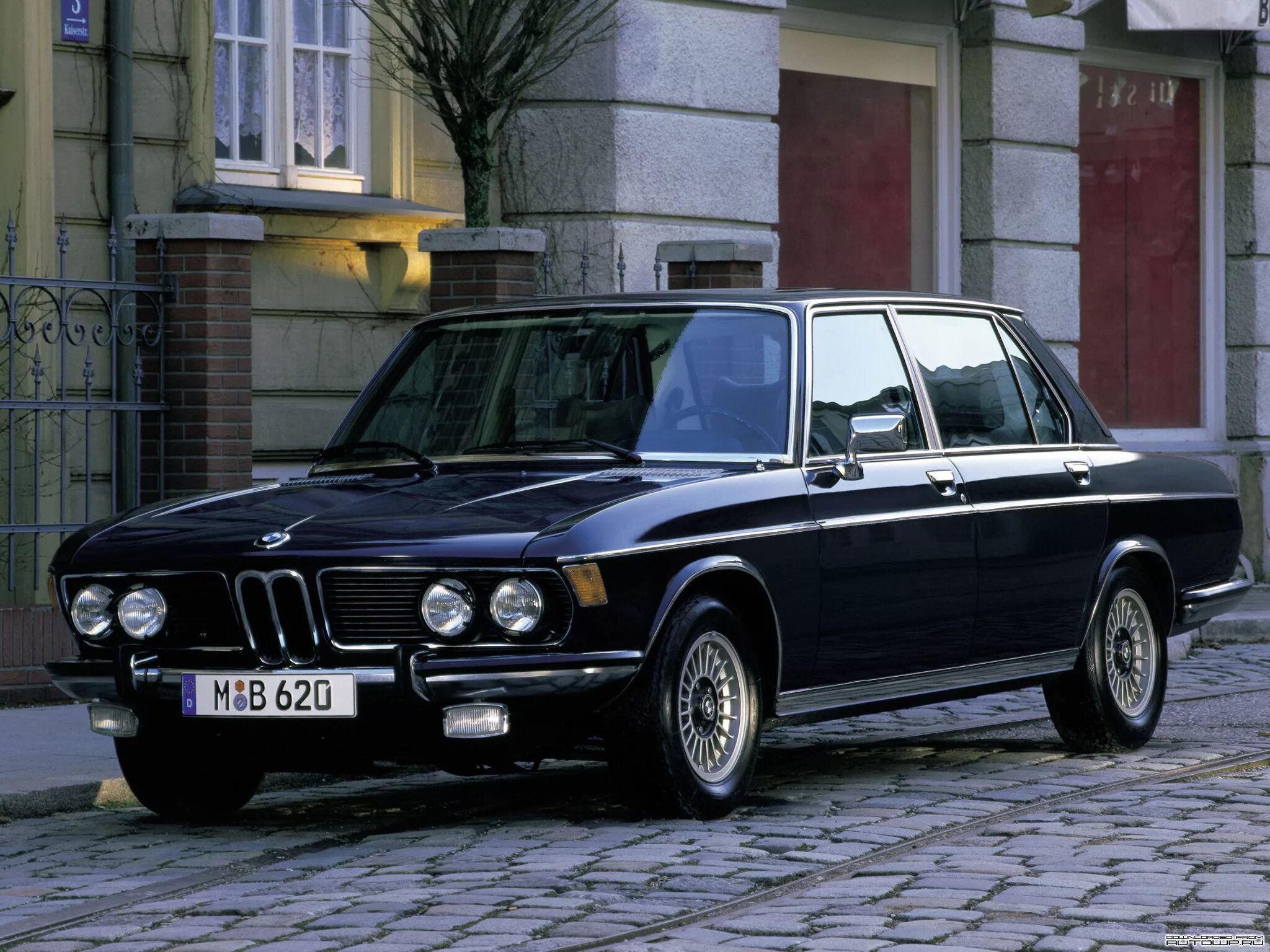 BMW e3 2800. БМВ е3 1975. BMW 3 1968. BMW 3 1975.