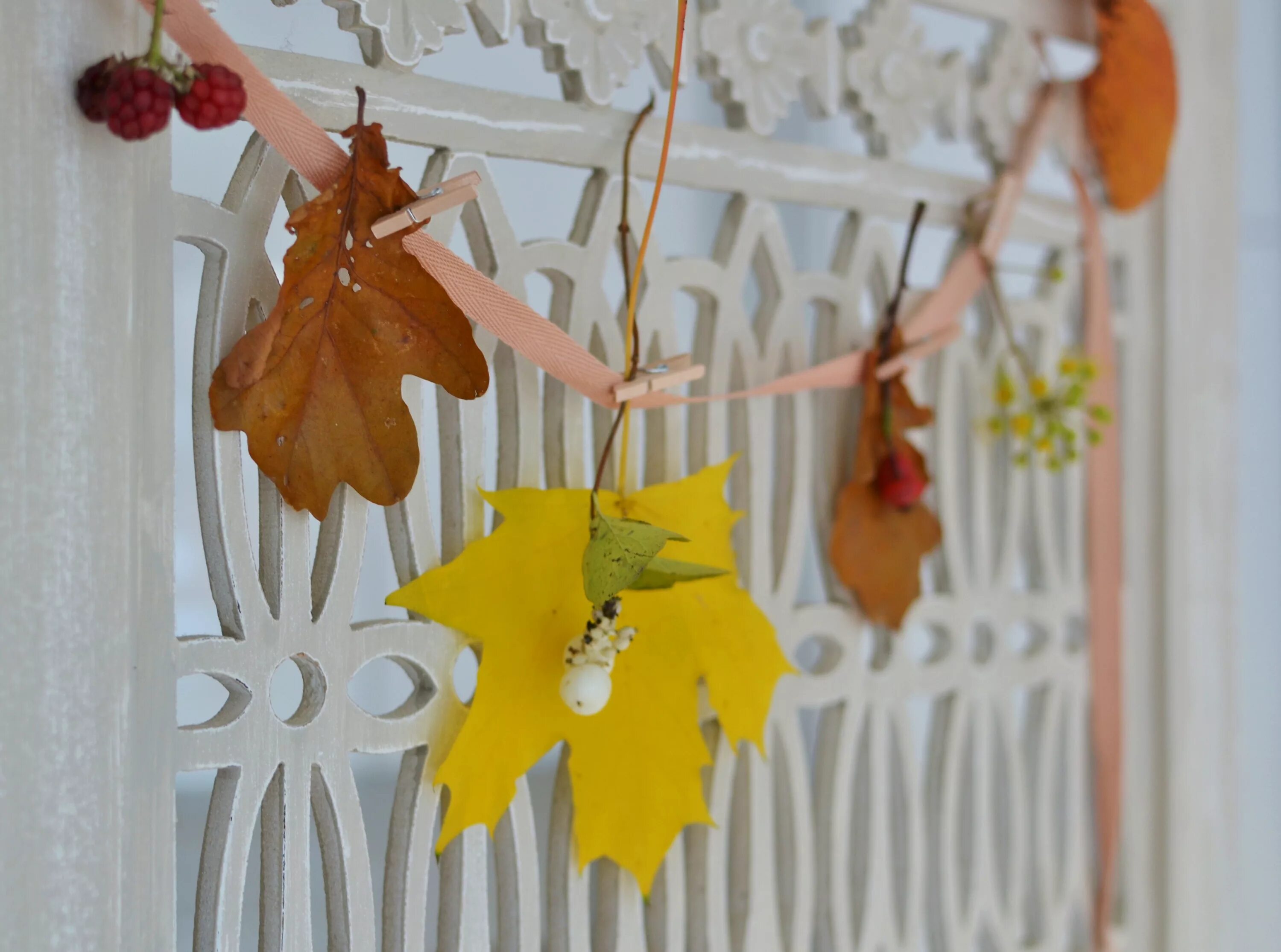 Гирлянда листья. Украшение группы к осени. Осенний декор. Осенняя гирлянда в детский сад. Гирлянда "осенняя".