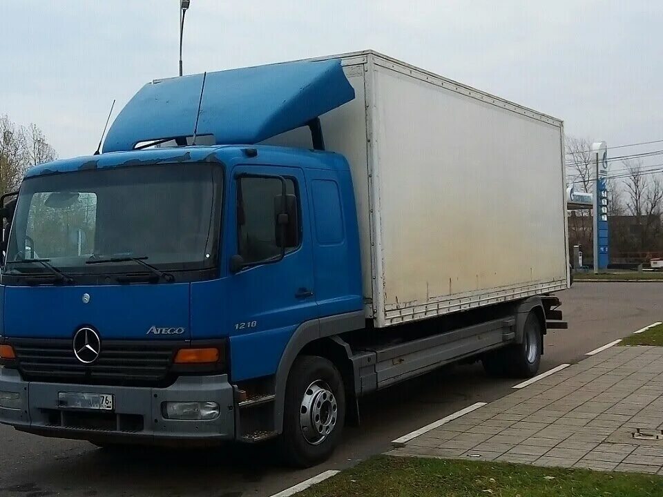 17. Дизайн фургона на атего. Atego 2. Mercedes atego 2004. Мерседес атего 1228.