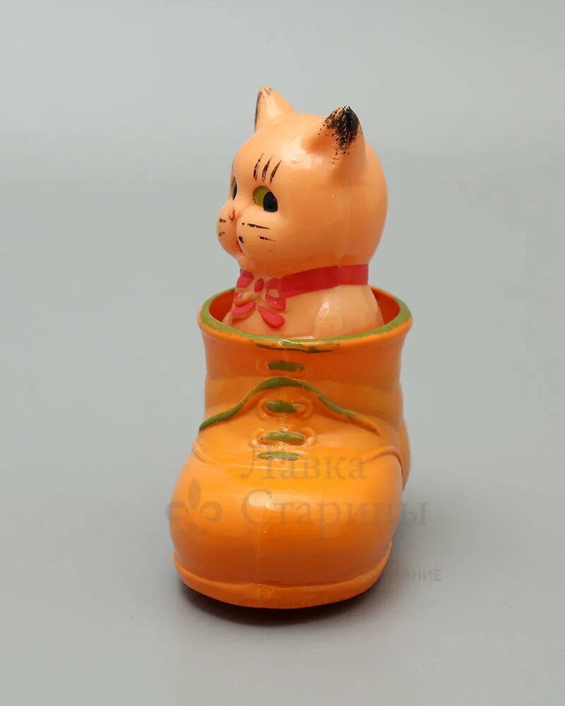 Советские игрушки кот. Советская игрушка кот в башмаке. игрушка котенок в башмаке. котенок в башмаке советская игрушка. котенок в ботинке советская игрушка.
