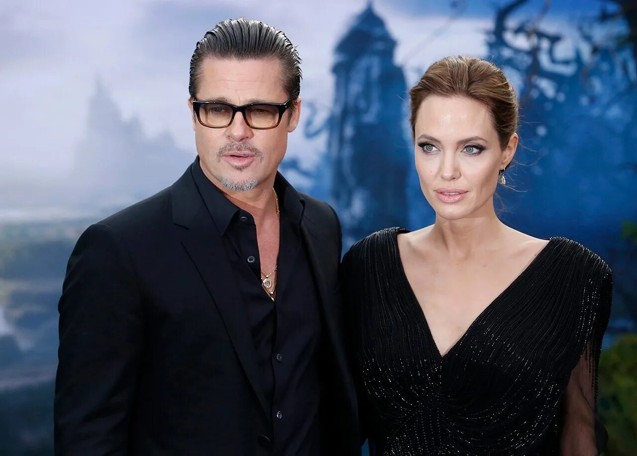 Джоли и питт причины. Брэд Питт и Джоли. Brad Pitt and Angelina Jolie. Брэд Питт и Анжелина Джоли. Angelina Jolie Брэд Питт.