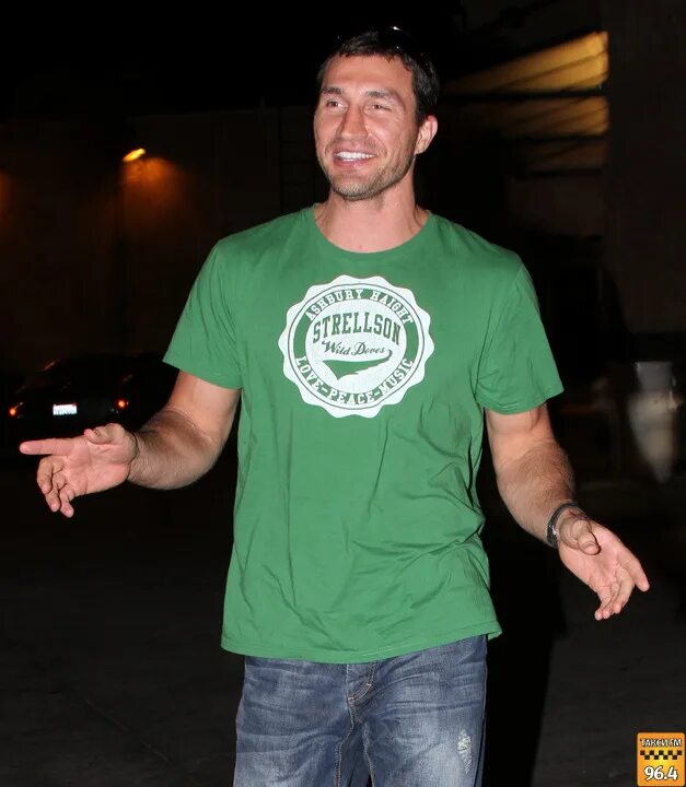 Кличко с поясом. Фото боксерского ринга лас-вегас штат невада сша. Японские боксеры. Владелец титула. Владелец титула.